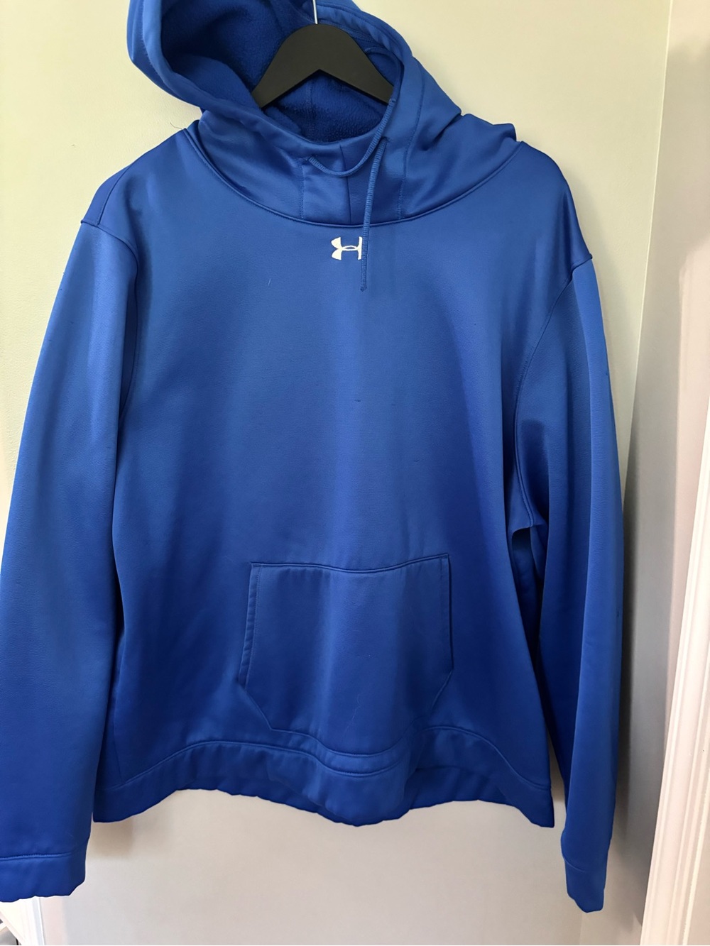 Under Armour Hoodie - Size: 2XL